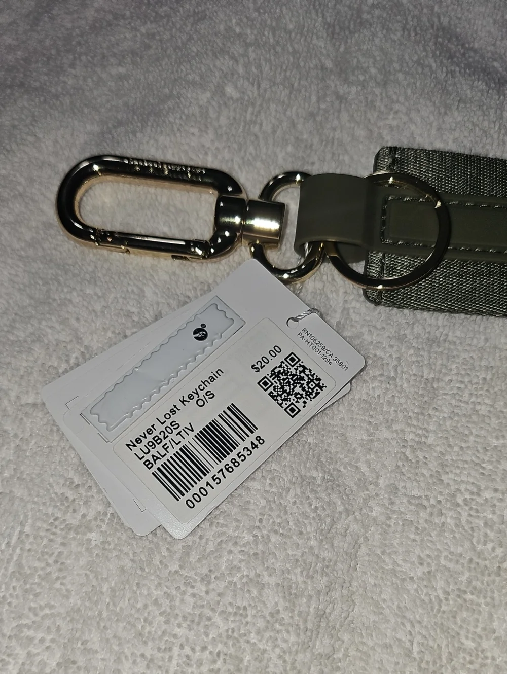 Lululemon Never Lost Keychain! Bayleaf And Light Ivory!! Nwts